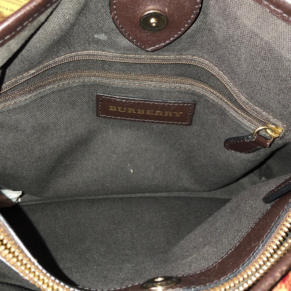 Burberry Purse 100% AUTHENTIC - Picture 6 of 8